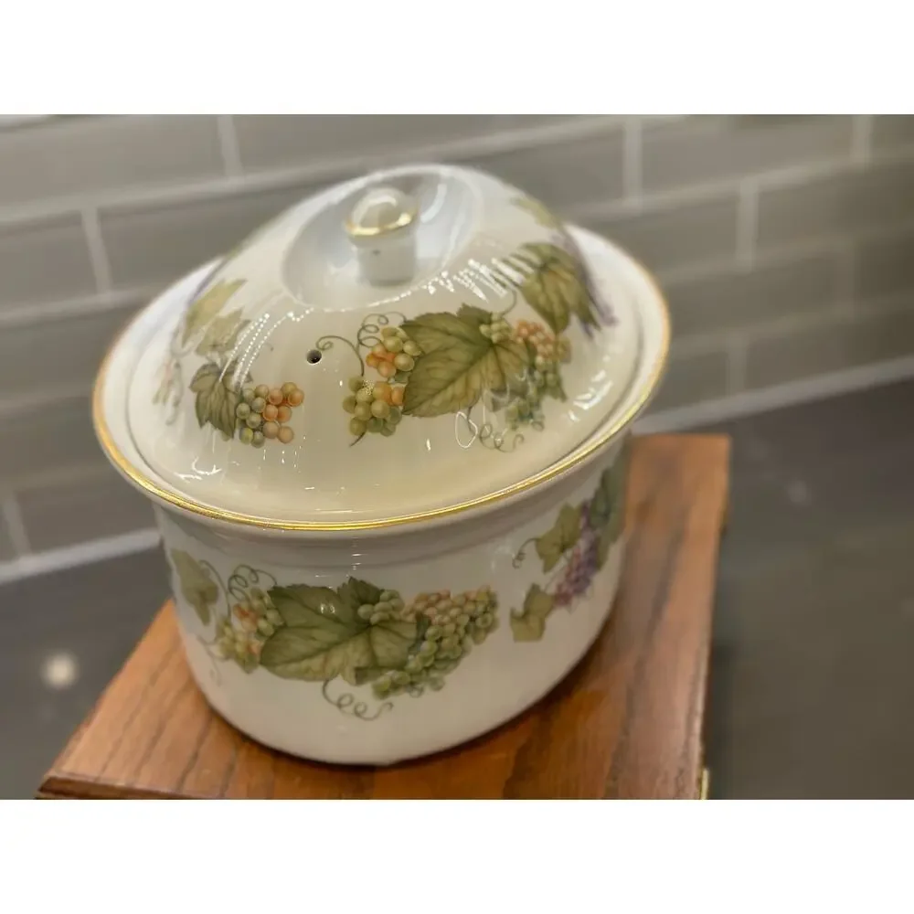 Royal Worcester Vine Harvest Gold Trim Lidded Oval Casserole Dish